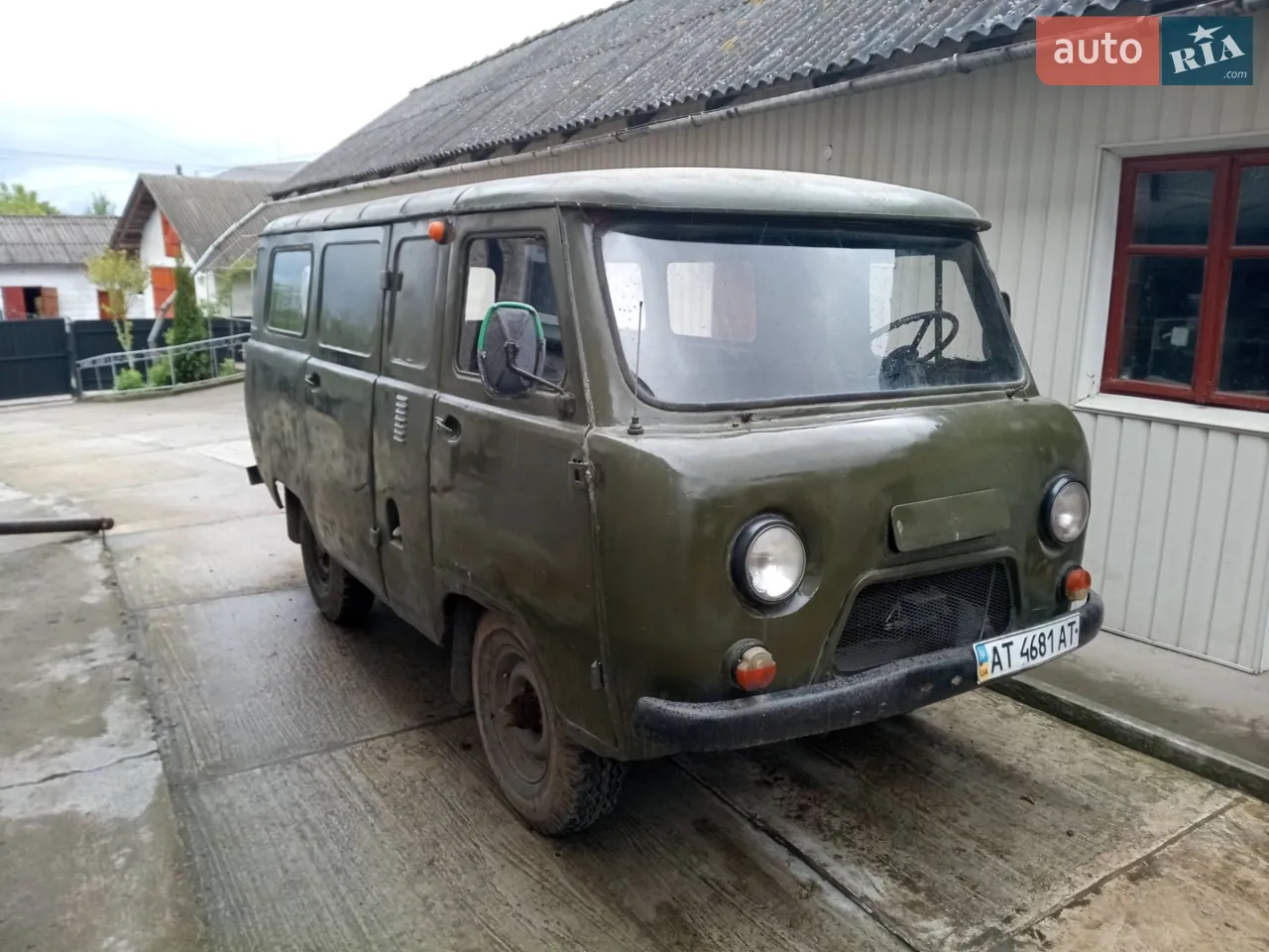 Продам авто уаз 3962 у хорошому стані.