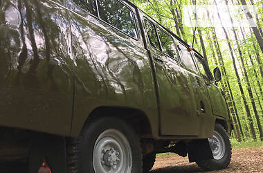 Минивэн УАЗ 452 пас 1981 в Ильинцах