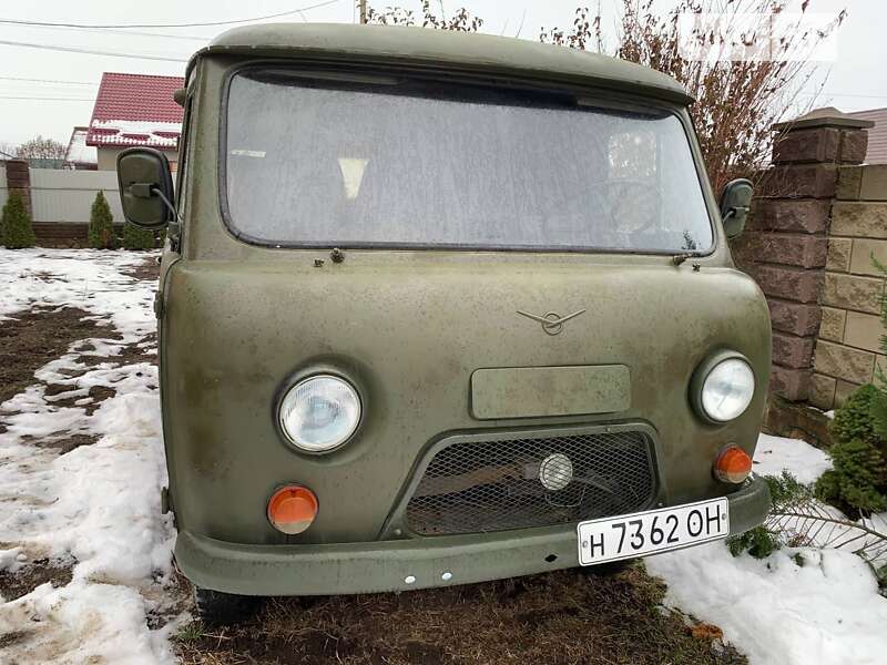 Внедорожник / Кроссовер УАЗ 452 пас 1988 в Сарнах