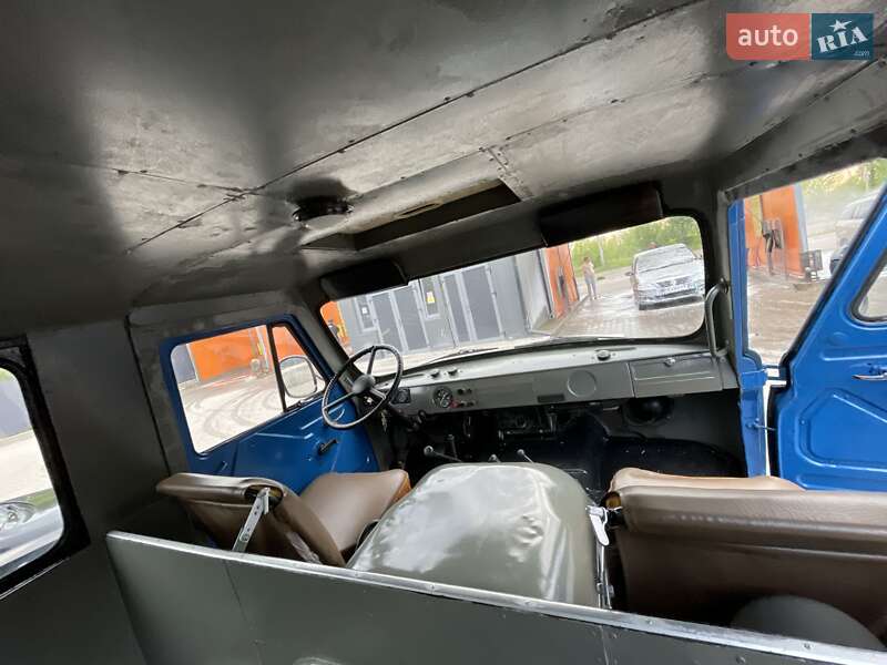 Седан УАЗ 452 пас 1983 в Чернігові