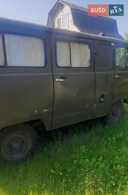 Внедорожник / Кроссовер УАЗ 452 пас 1982 в 