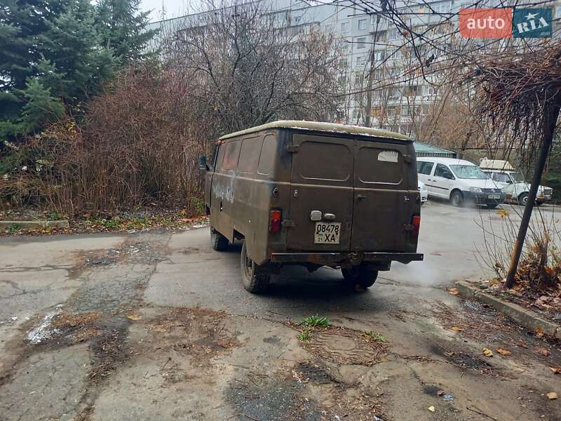 Позашляховик / Кросовер УАЗ 452 1982 в Харкові