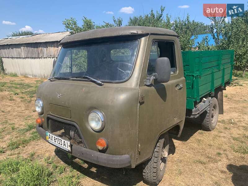 Внедорожник / Кроссовер УАЗ 452 1979 в 