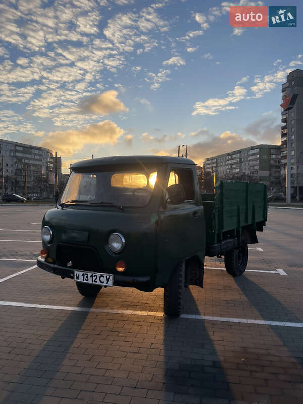 Позашляховик / Кросовер УАЗ 452 1978 в Сумах