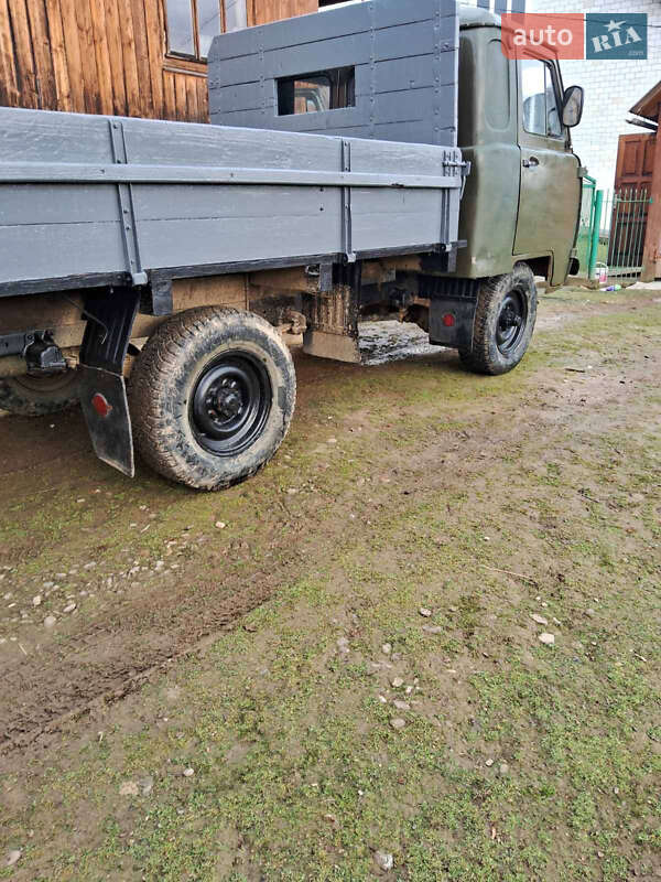 Борт УАЗ 452 1992 в Старом Самборе