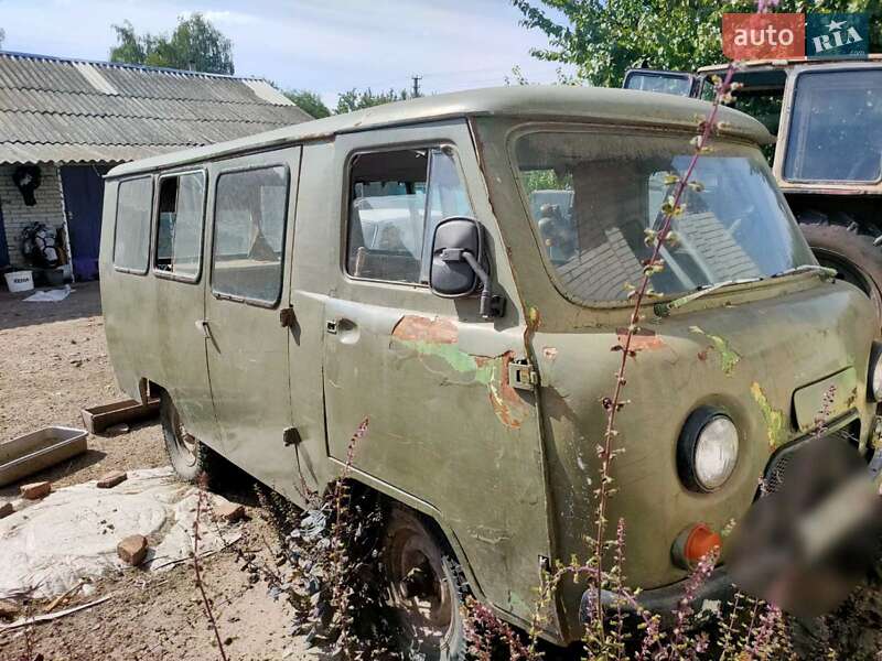 Позашляховик / Кросовер УАЗ 452Л 1989 в Баришівка