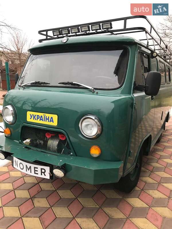Микроавтобус УАЗ 452В 1984 в 