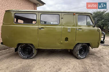 Микроавтобус УАЗ 452В 2003 в 