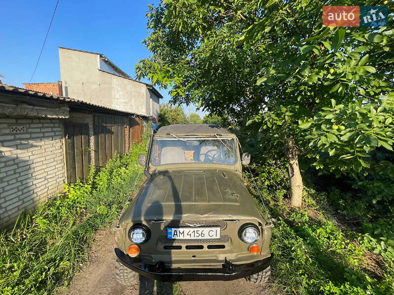 Седан УАЗ 469 1987 в Калиновке