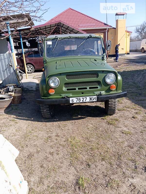 Седан УАЗ 469 1984 в Золотоноше