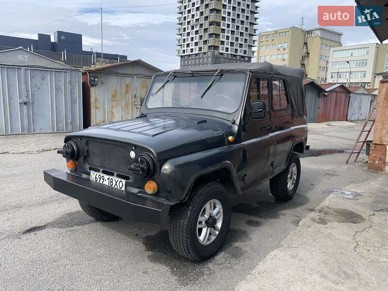 Внедорожник / Кроссовер УАЗ 469Б 1985 в 