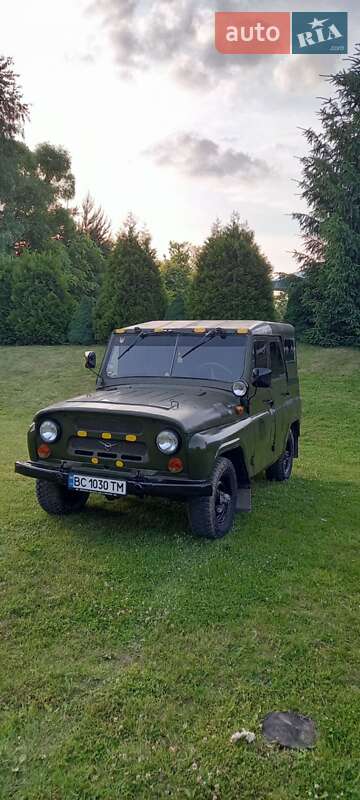 Позашляховик / Кросовер УАЗ 469Б 1983 в 