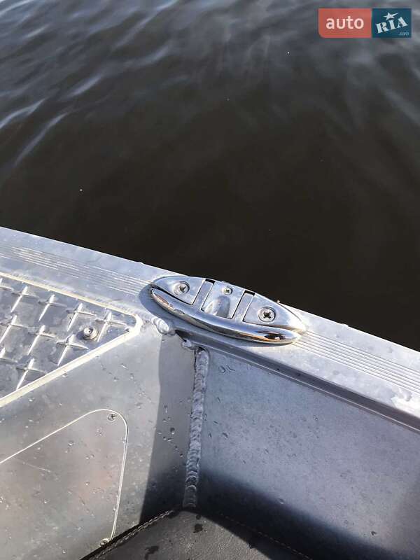 Лодка UMS 420 2021 в Киеве