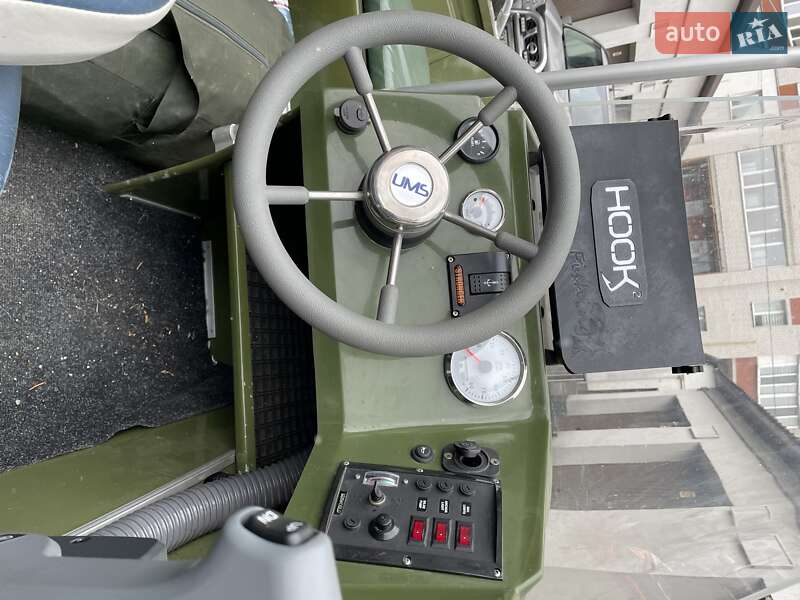 Катер UMS 450 2011 в Хмельницком