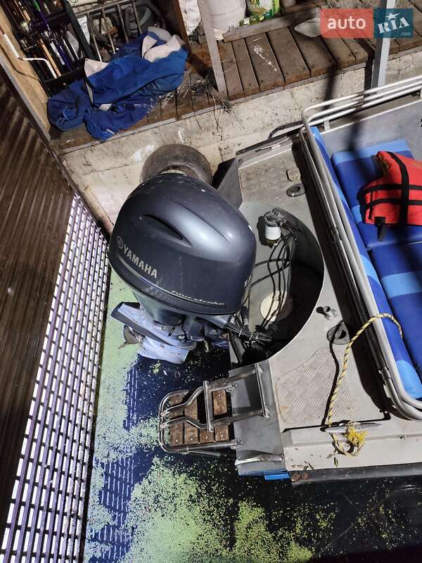 Катер UMS 500 2006 в Маяках