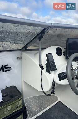 Лодка UMS 600 2013 в Днепре