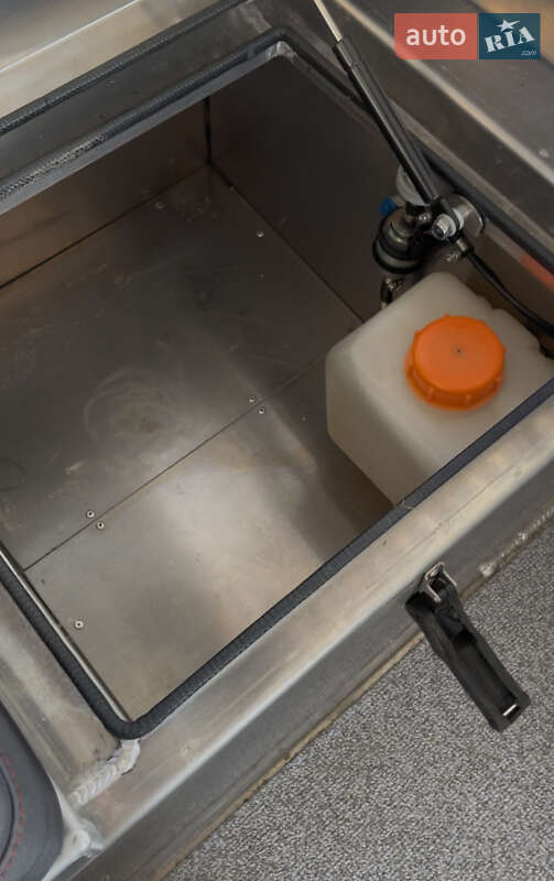 Катер UMS Tuna 585 DC 2021 в Киеве фото 36 Катер UMS Tuna 585 DC 2021 в Киеве