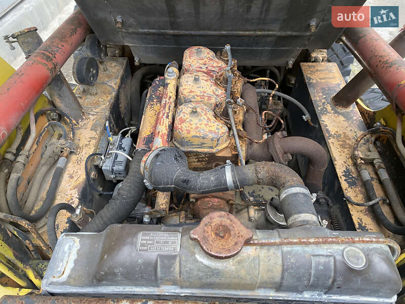 Минипогрузчик UNC 060 1992 в Ужгороде