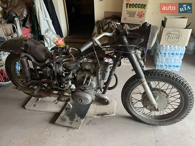 Мотоцикл с коляской Урал Classic 1971 в Снятине фото Мотоцикл с коляской Урал Classic 1971 в Снятине