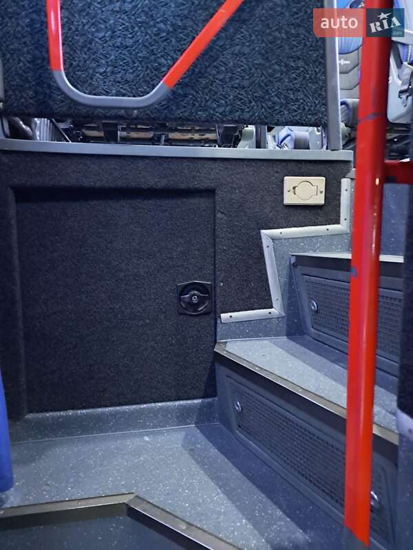 Туристический / Междугородний автобус Van Hool 927 2003 в Тернополе фото 10 Туристический / Междугородний автобус Van Hool 927 2003 в Тернополе