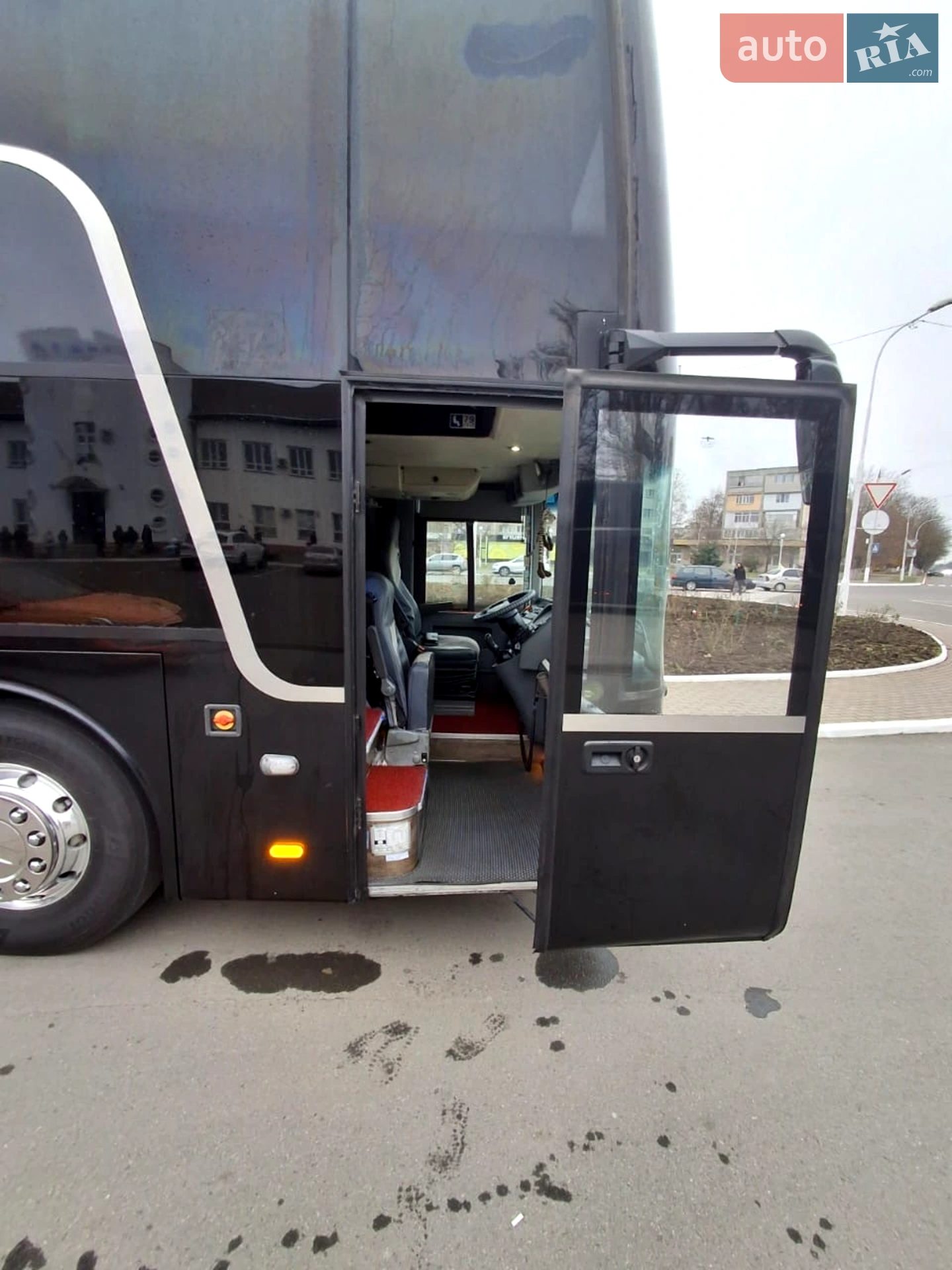 VAN-Hool Astromega 2011 VIN YE2927SD352D53898 фото оголошення 17 з 20