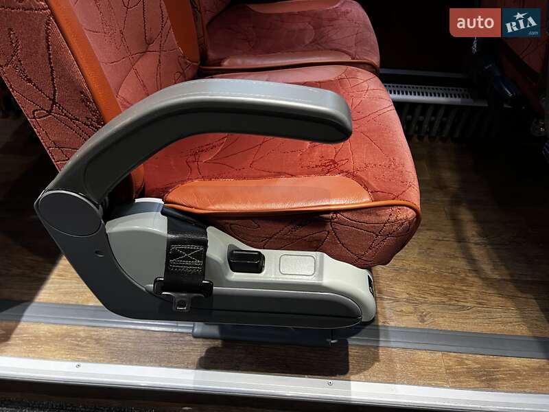 Туристический / Междугородний автобус Van Hool Astron 2010 в Львове