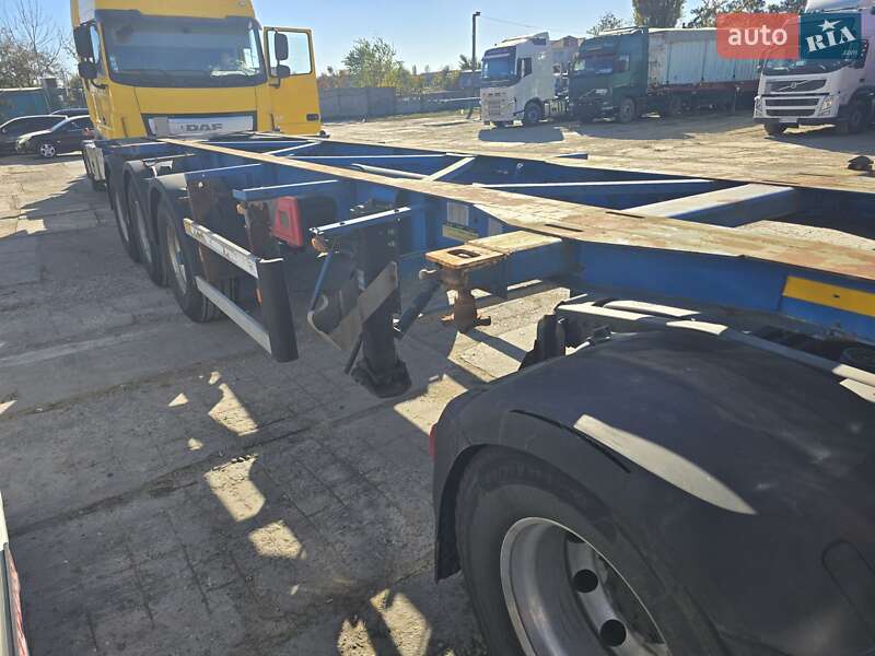 Контейнеровоз напівпричіп Van Hool Tank Container 2007 в Одесі