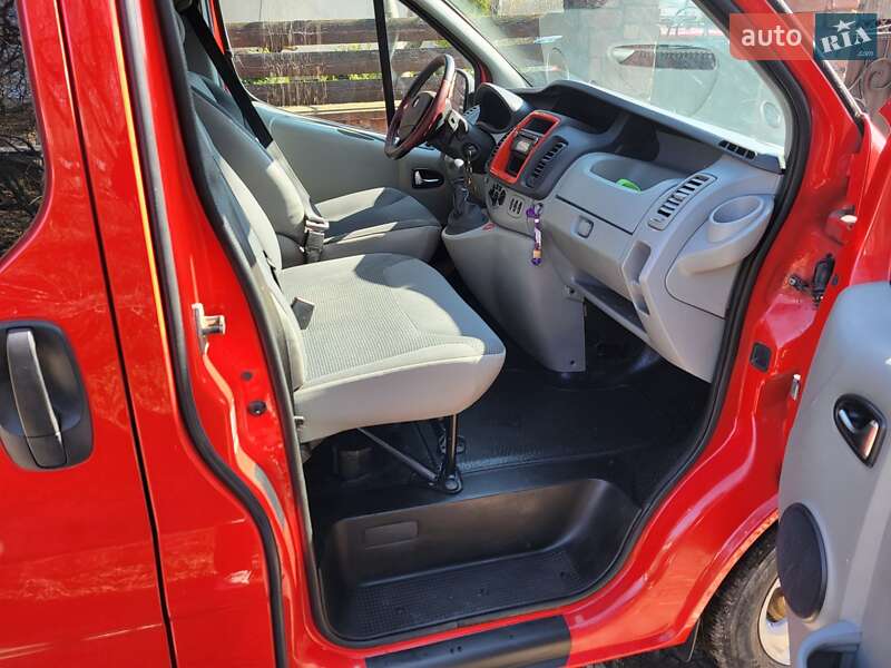 Мінівен Vauxhall Vivaro 2014 в Чорткові