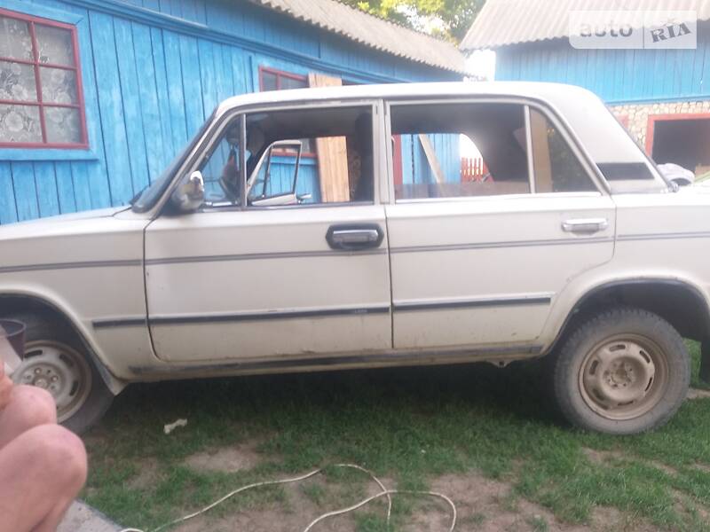 Універсал ВАЗ / Lada 1111 Ока 1982 в Чернівцях