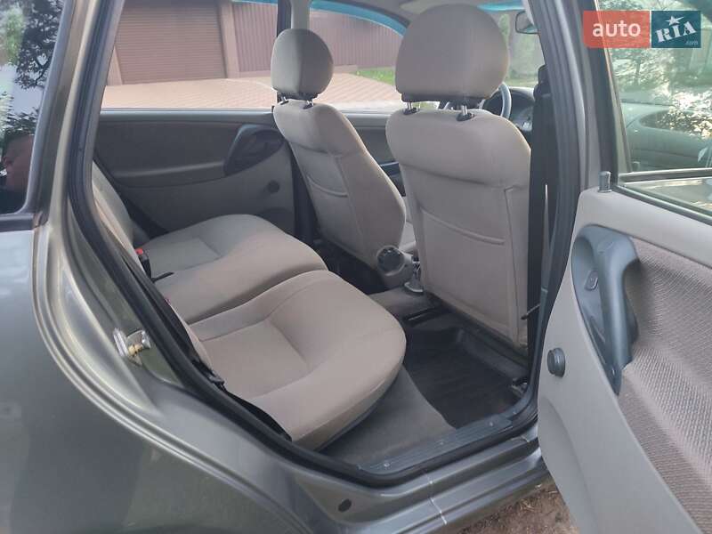 Универсал ВАЗ / Lada 1117 Калина 2010 в Запорожье