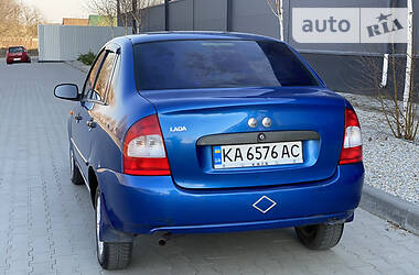 Седан ВАЗ 1118 Калина 2006 в 