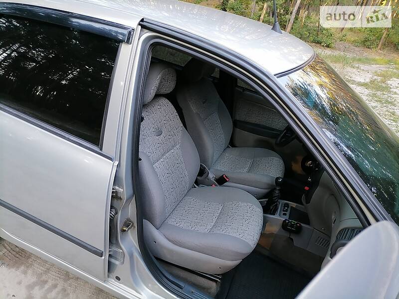 Седан ВАЗ / Lada 1118 Калина 2006 в Полтаві фото 7 Седан ВАЗ / Lada 1118 Калина 2006 в Полтаві