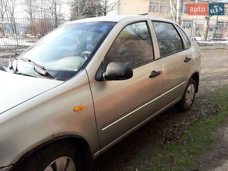 Седан ВАЗ / Lada 1118 Калина 2006 в Славянске