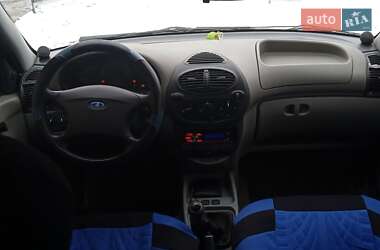 Седан ВАЗ / Lada 1118 Калина 2006 в 