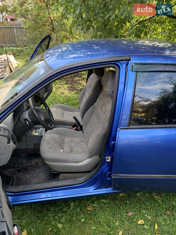 Седан ВАЗ / Lada 1118 Калина 2006 в Носовке