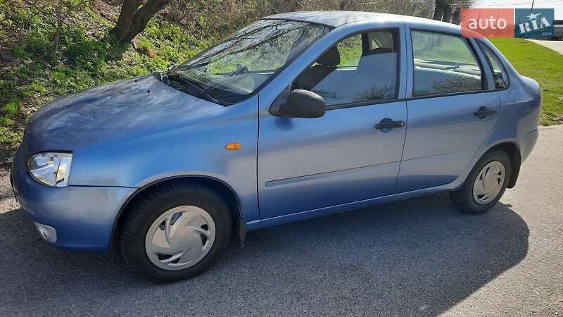 Седан ВАЗ / Lada 1118 Калина 2006 в Каневе