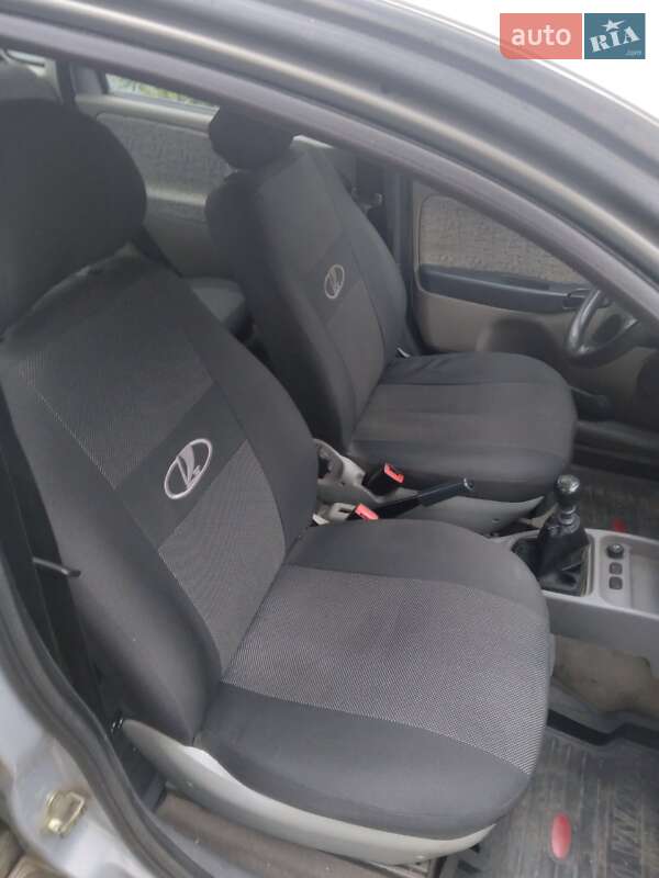 Седан ВАЗ / Lada 1118 Калина 2006 в Голованівську