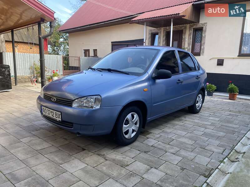 Седан ВАЗ / Lada 1118 Калина 2006 в Тячеве