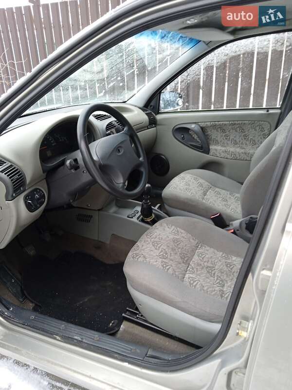 Седан ВАЗ / Lada 1118 Калина 2006 в Ровно