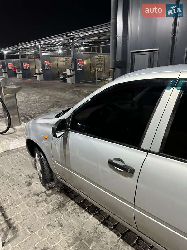 Седан ВАЗ / Lada 1118 Калина 2008 в Днепре