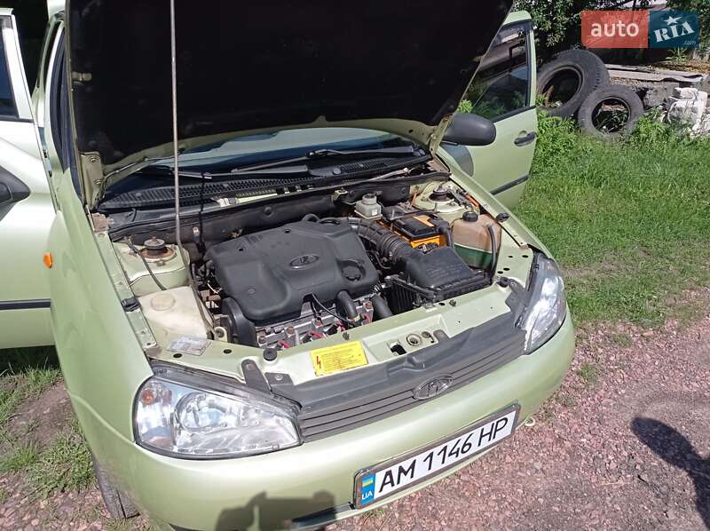 Седан ВАЗ / Lada 1118 Калина 2006 в Житомире