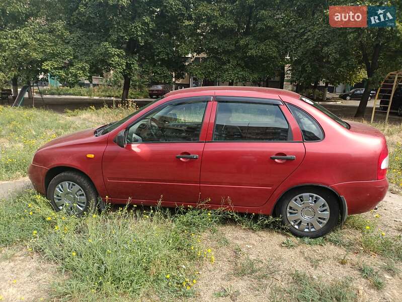 Седан ВАЗ / Lada 1118 Калина 2010 в Кривом Роге