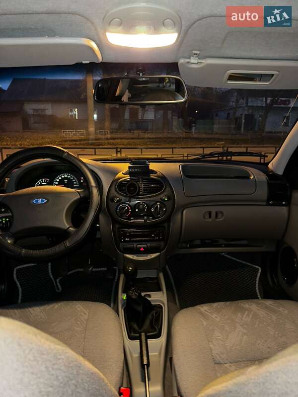 Седан ВАЗ / Lada 1118 Калина 2008 в Чернигове фото 9 Седан ВАЗ / Lada 1118 Калина 2008 в Чернигове