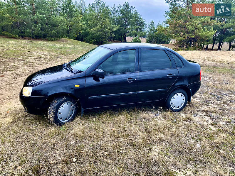 Седан ВАЗ / Lada 1118 Калина 2011 в Павлограде