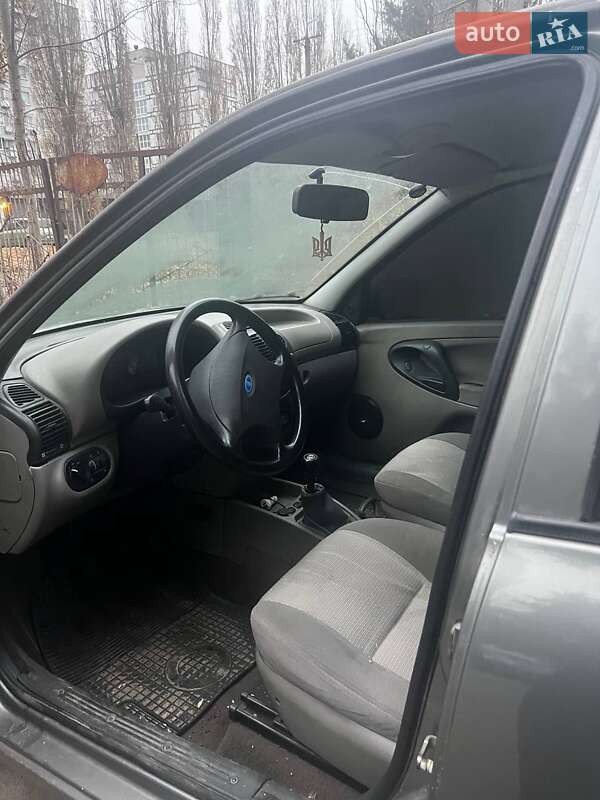 Седан ВАЗ / Lada 1118 Калина 2011 в Днепре