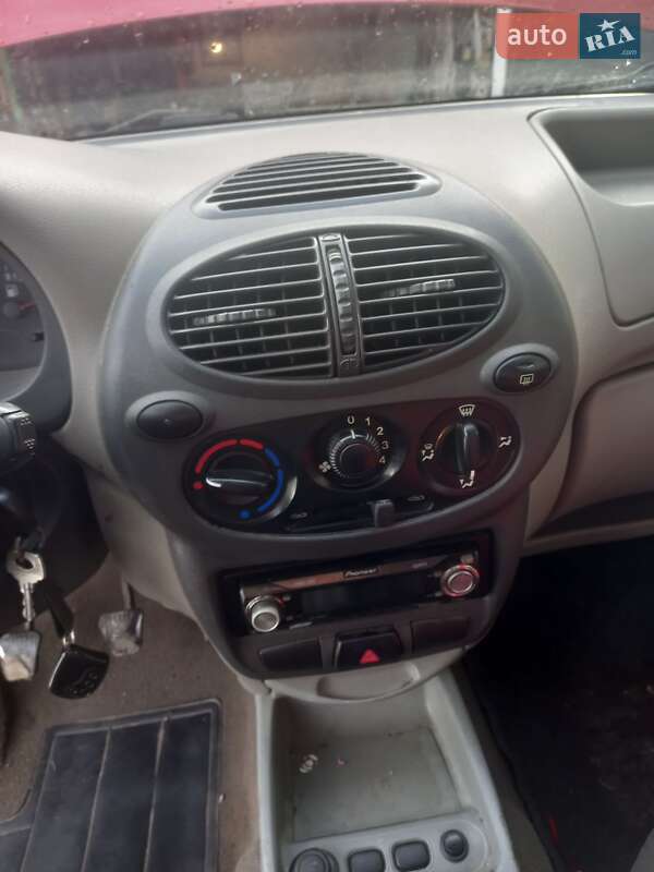 Седан ВАЗ / Lada 1118 Калина 2006 в Чорткове фото 7 Седан ВАЗ / Lada 1118 Калина 2006 в Чорткове