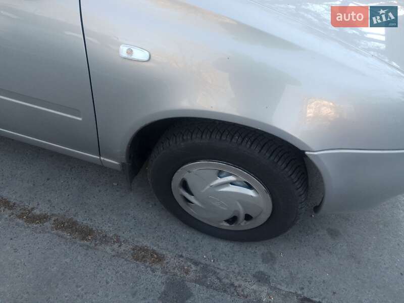 Седан ВАЗ / Lada 1118 Калина 2006 в Києві