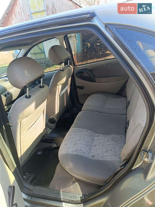 Седан ВАЗ / Lada 1118 Калина 2010 в Умани фото 2 Седан ВАЗ / Lada 1118 Калина 2010 в Умани