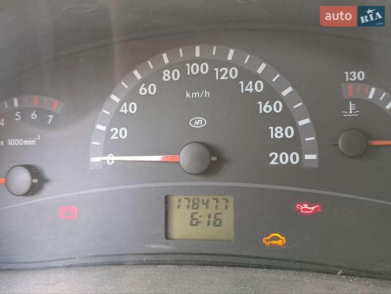 Седан ВАЗ / Lada 1118 Калина 2008 в Каменец-Подольском