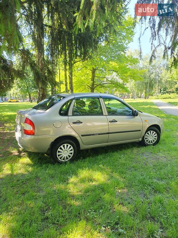 Седан ВАЗ / Lada 1118 Калина 2006 в Житомирі